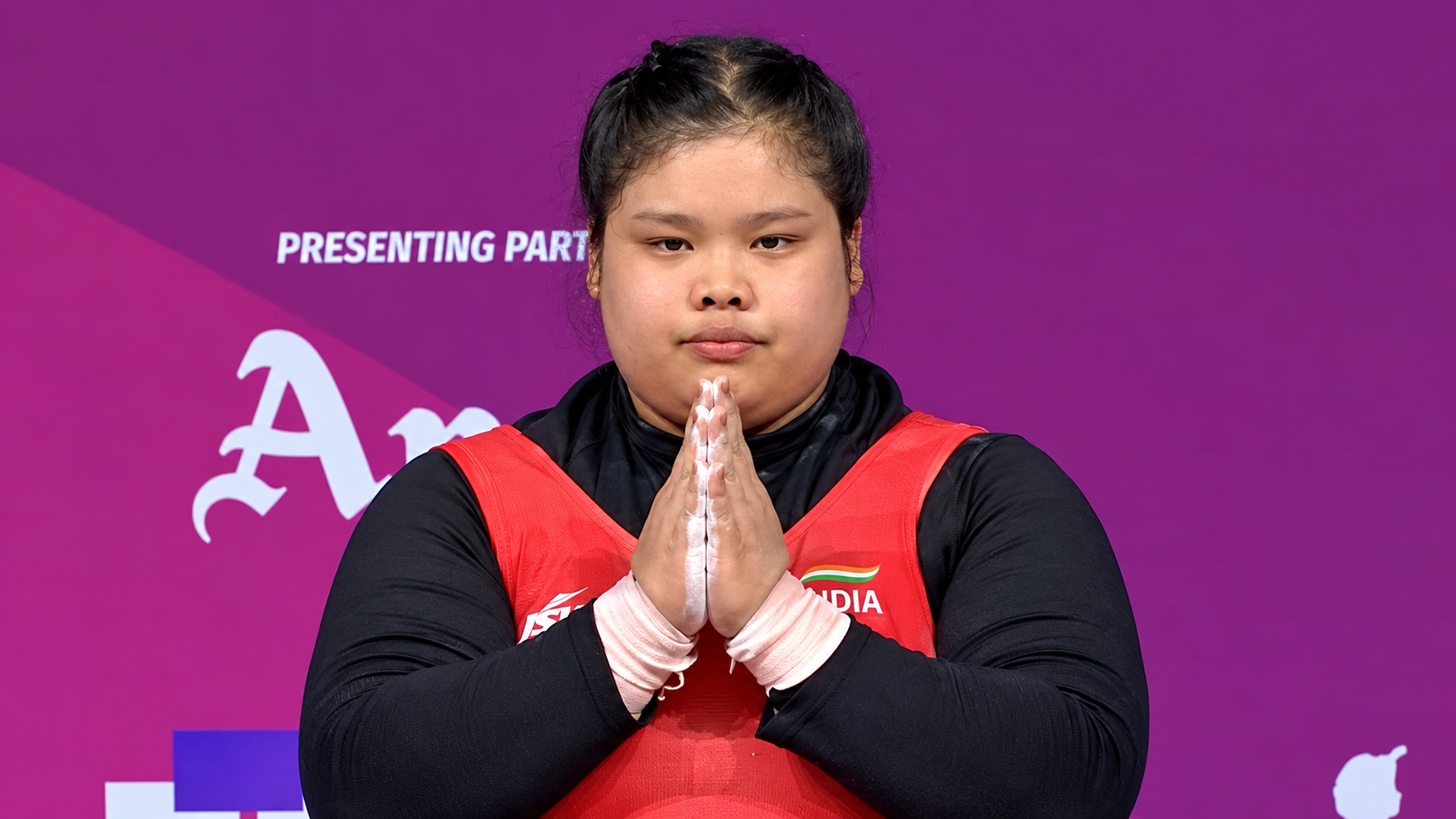 India's 18-Year-Old Weightlifter Martina Devi Maibam Breaks Down After Lifting 105 Kg In Snatch | Watch.