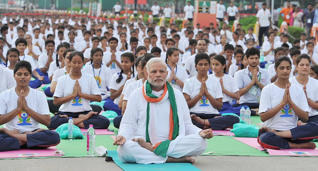 Hon'ble Prime Minister Shri Narendra Modi Leads Nationwide International Day of Yoga Celebrations from Kolkata